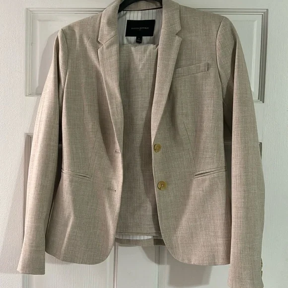 Banana Republic tan skirt suit. - Picture 1 of 5